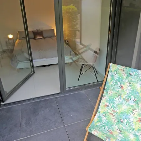 New Modern 1br Apt/terrace/parking/beside Apartment